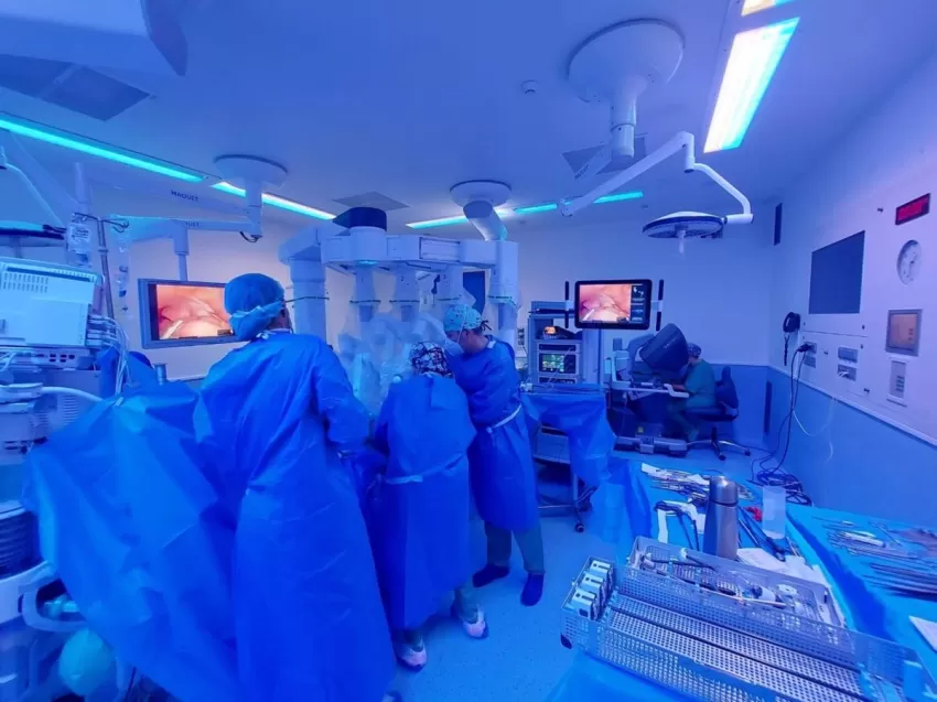 El servicio de Cirugía General del Hospital Santa Lucía realiza las primeras cirugías con el robot Da Vinci
