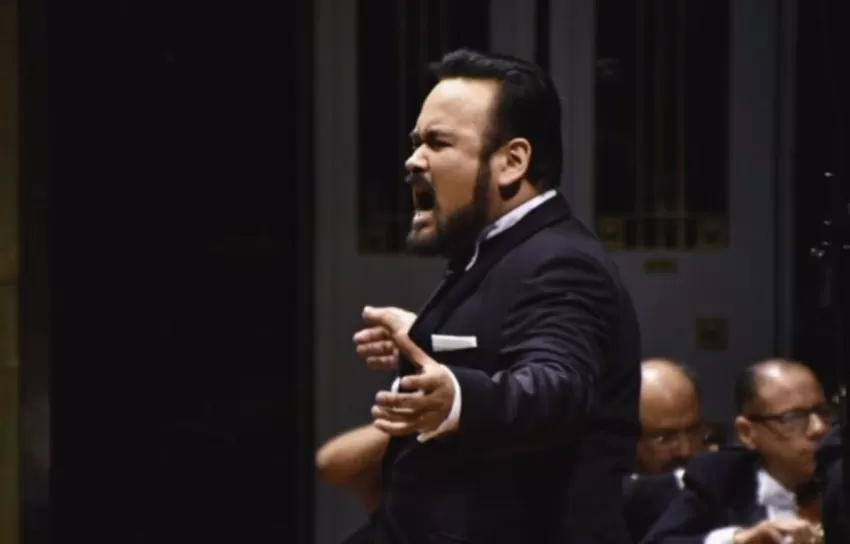 El tenor Javier Camarena actúa este martes con la Orquesta Sinfónica de la Región en el Auditorio Víctor Villegas