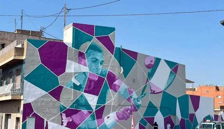 Este lunes se inaugura el grafiti gigante de Carlos Alcaraz que da la bienvenida a su pueblo, El Palmar