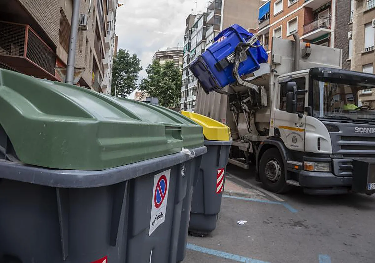 Un hombre sin hogar muere al ser compactado por un camión de basura en Cartagena tras un hurto previo