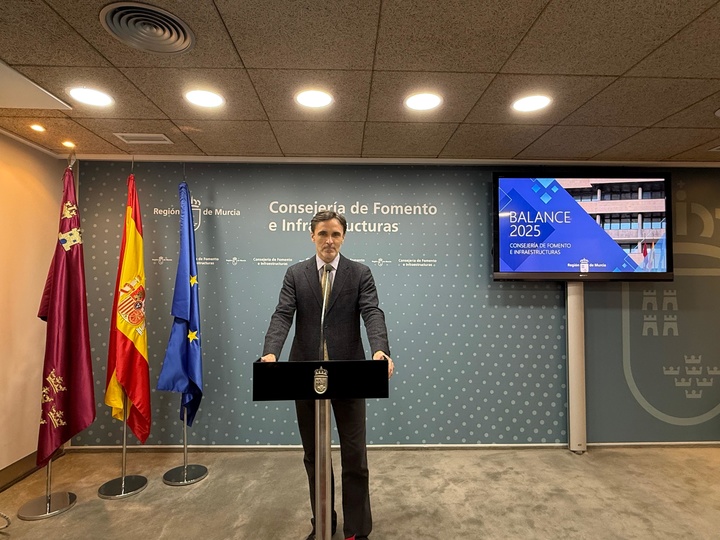 Fomento destina 56,8 millones en 2025 para transformar carreteras y garantizar seguridad vial en la Región