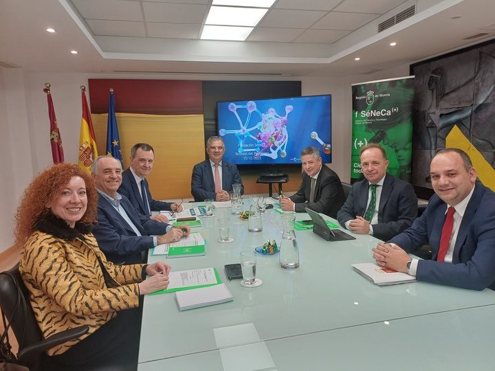 La Fundación Séneca abre 18 nuevos contratos predoctorales para hacer la tesis en la Región de Murcia: plazo hasta el 18 de noviembre