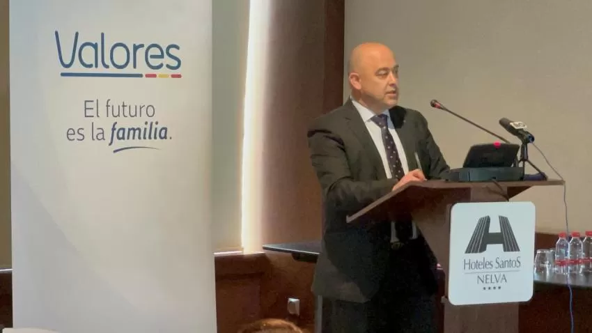 Galdón (Valores): “PP, Ciudadanos y Vox han dejado a los alumnos de 3º de la ESO sin bono libro”