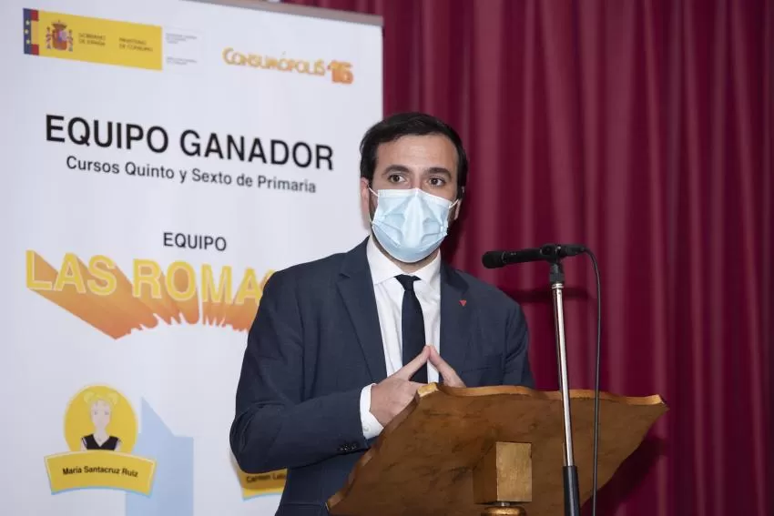 Garzón sostiene que se excluyó información de la entrevista y que el "bulo" de la carne lo impulsó un lobby