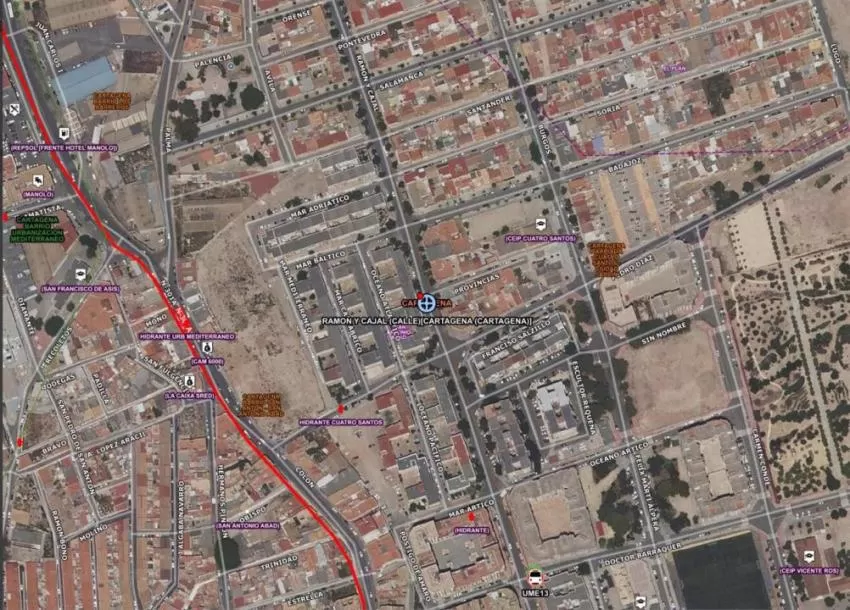 Heridos una mujer y un niño al chocar dos vehículos en la calle Ramón y Cajal de Cartagena