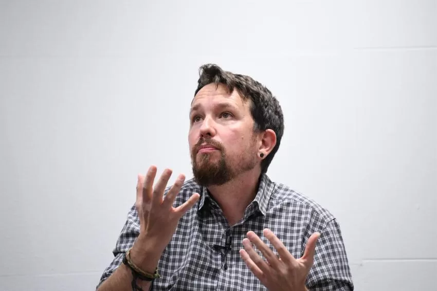 Iglesias llama a la izquierda a una estrategia común ante el "dominio conservador de aparatos cruciales del Estado"