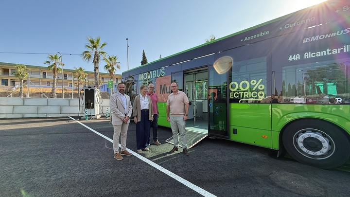 Infraestructuras culmina en Alcantarilla la instalación de los puntos de recarga para los nuevos autobuses eléctricos de Movibus