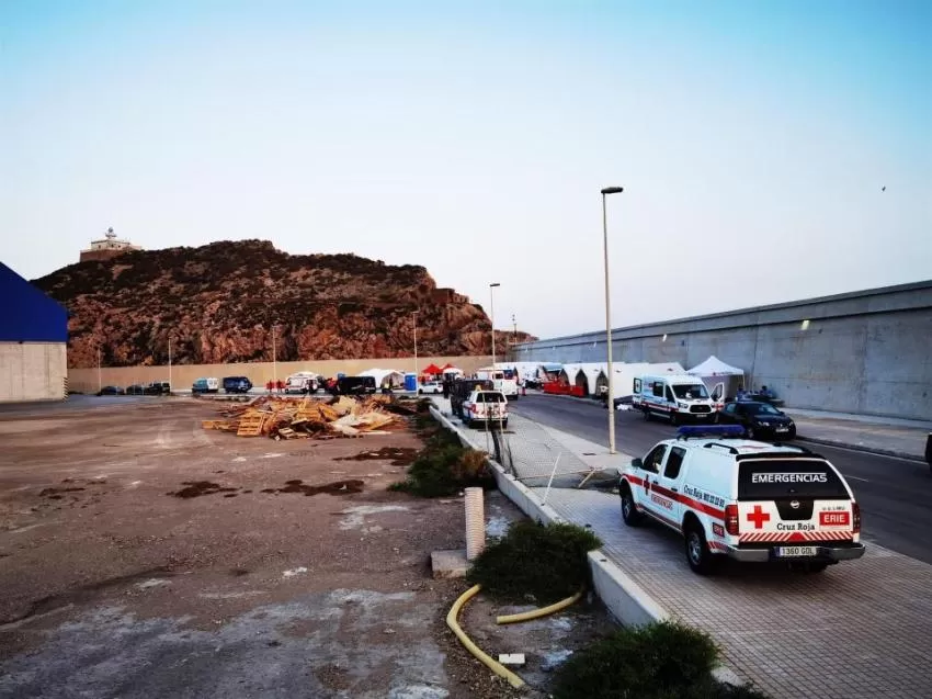 Interceptan dos pateras con 26 inmigrantes a bordo frente a las costas de la Región de Murcia