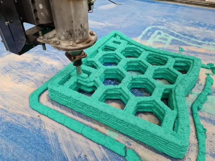 Investigadores de la UPCT, arquitectos y expertos en fabricación aditiva ensayan con nuevos materiales y diseños innovadores de Edificación 4.0