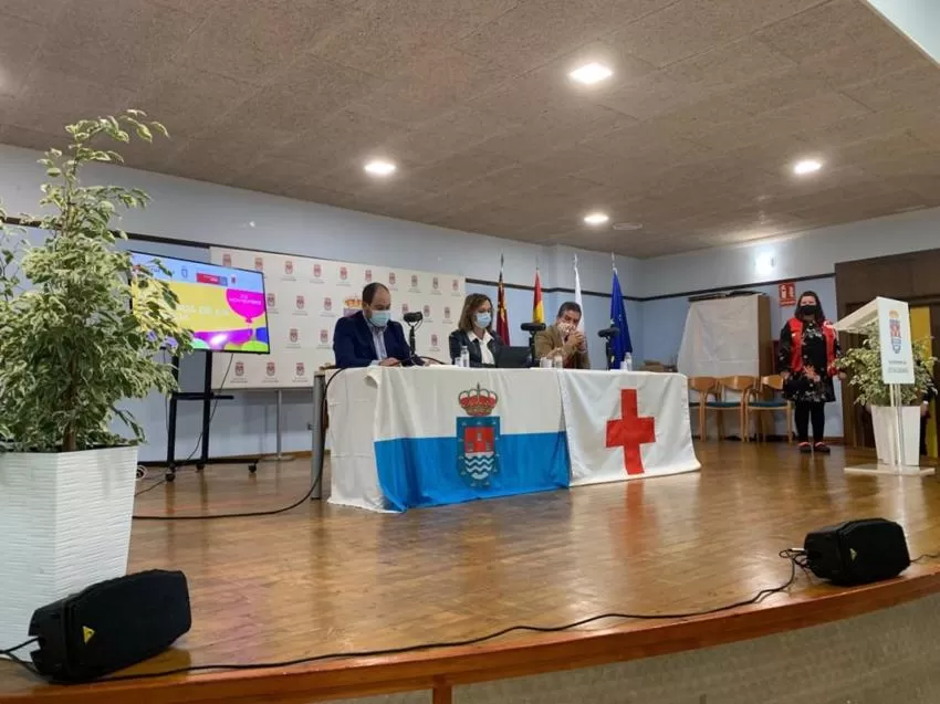 Isabel Franco inaugura la jornada de Cruz Roja que conmemora el Día Universal de los Derechos de la Infancia