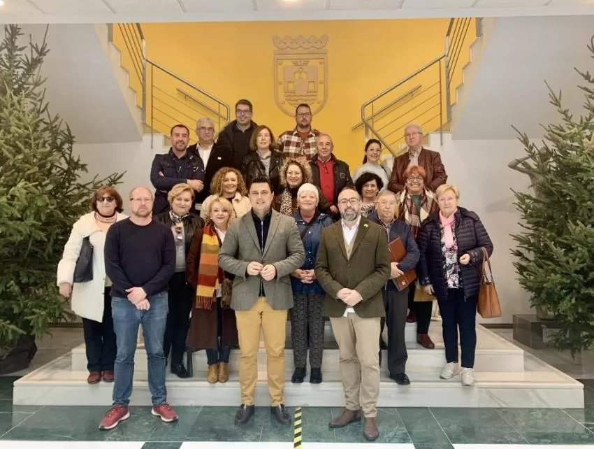 José Miguel Luengo recibe a los representantes de Festifolk España en el Ayuntamiento de San Javier