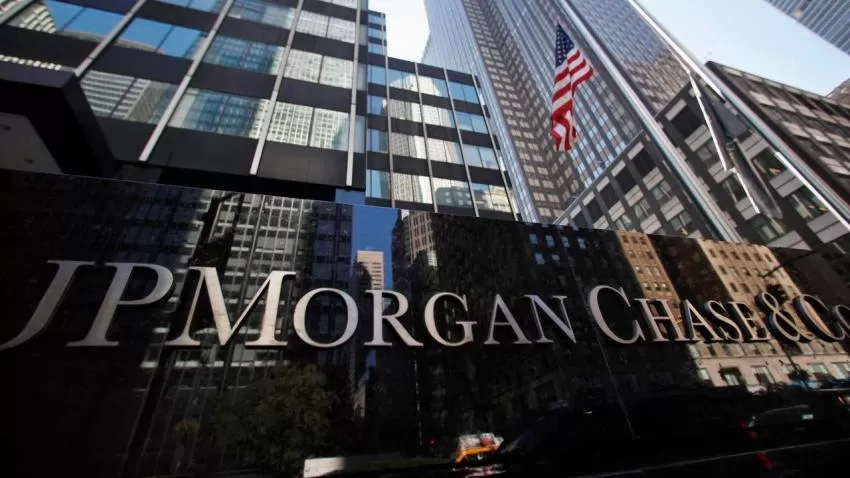 JP Morgan: "podemos empezar a ver a luz en tan solo un par de meses"