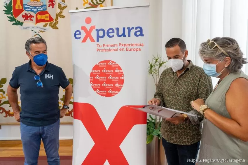 Juventud facilita en Cartagena clases de Inglés y experiencia profesional en Irlanda a menores de 30 años