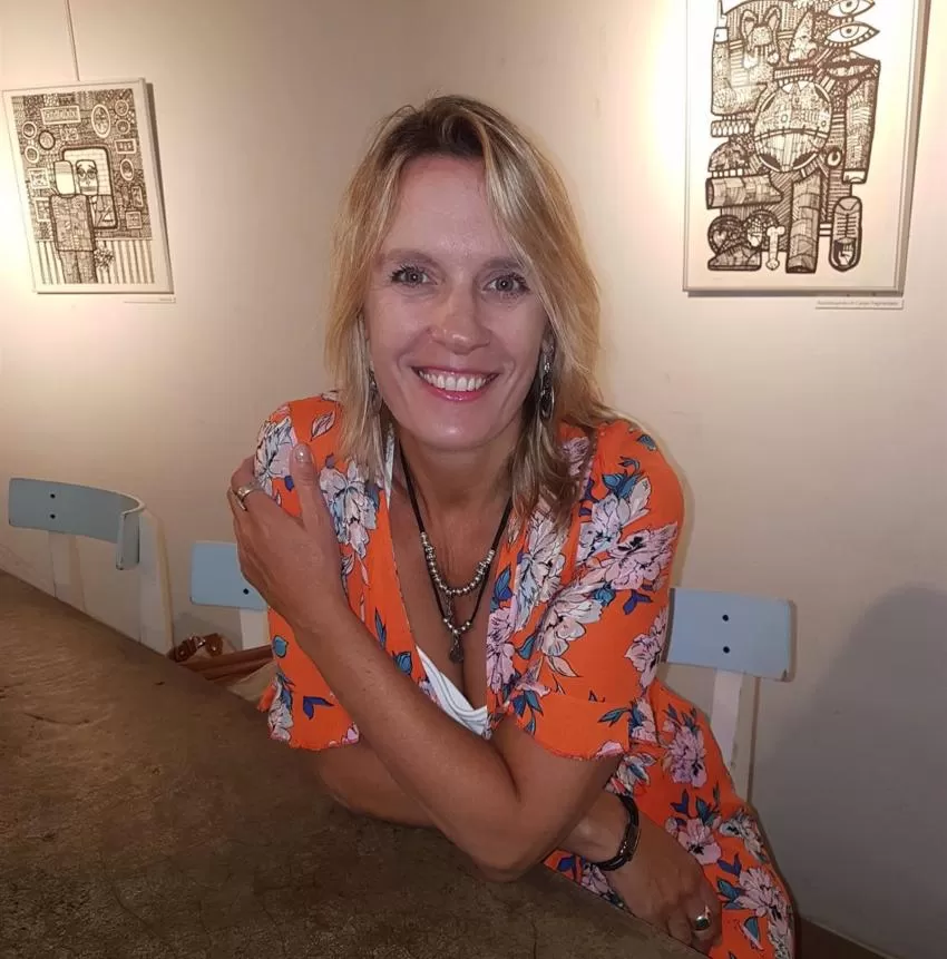 La argentina Paola Vicenzi gana con su obra 'Equis Equilibrio' el premio de novela Vargas Llosa