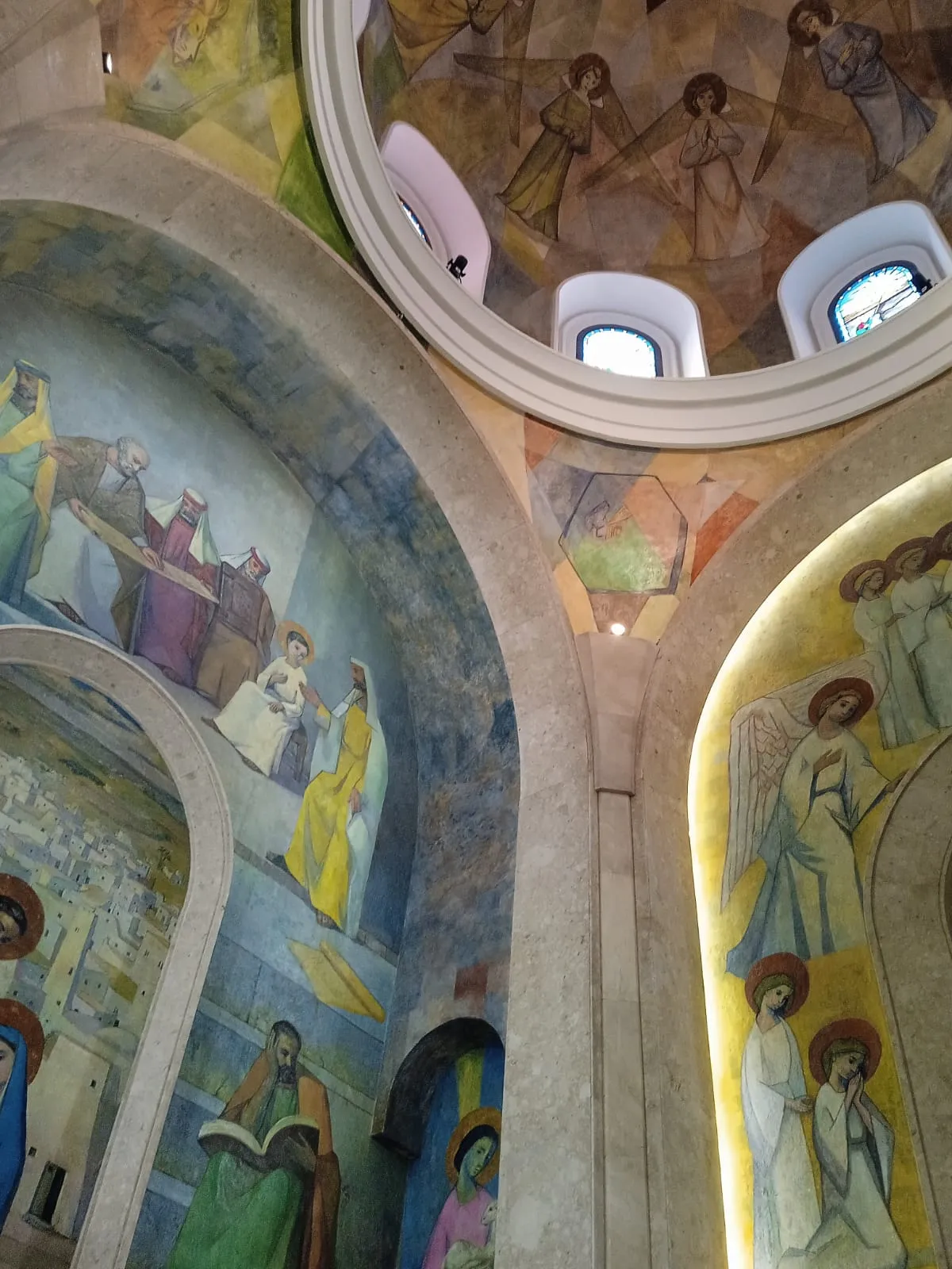 La capilla de la Sagrada Familia de Cartagena reabre sus puertas tras las obras de restauración de sus pinturas 