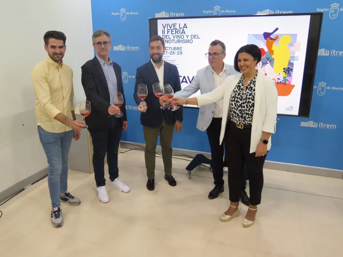 La Comunidad activa el 'bus del vino' para asistir a la Feria del Vino y del Enoturismo de Jumilla