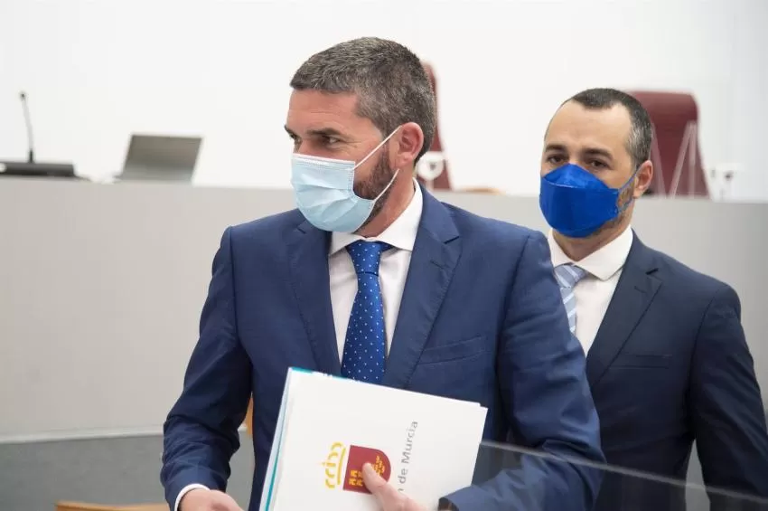 La Comunidad denuncia que Sánchez "vuelve a castigar a la Región" con la supresión del precio social del agua desalada