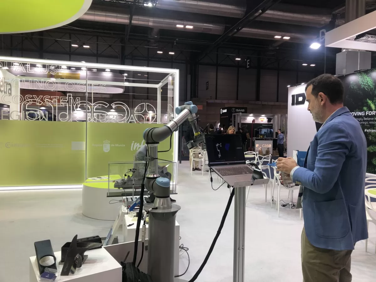 La Comunidad facilita a las empresas regionales el acceso al mercado de la tecnología en defensa, seguridad y reconstrucción