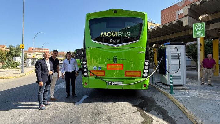 La Comunidad finaliza la instalación de los puntos de recarga para los autobuses eléctricos de 'Movibus' en Molina de Segura