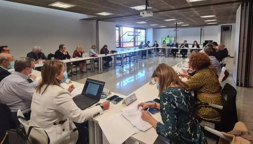 La Comunidad oferta 297 plazas de facultativos, 736 de personal sanitario y 326 de personal no sanitario