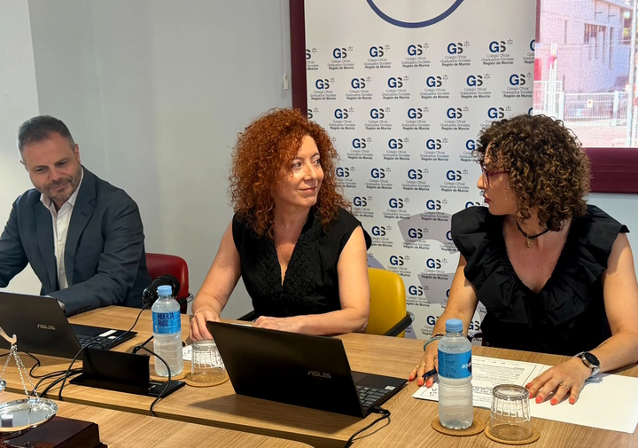 La Comunidad recibe cerca de 700 solicitudes de ayudas a la contratación indefinida para empresas y autónomos