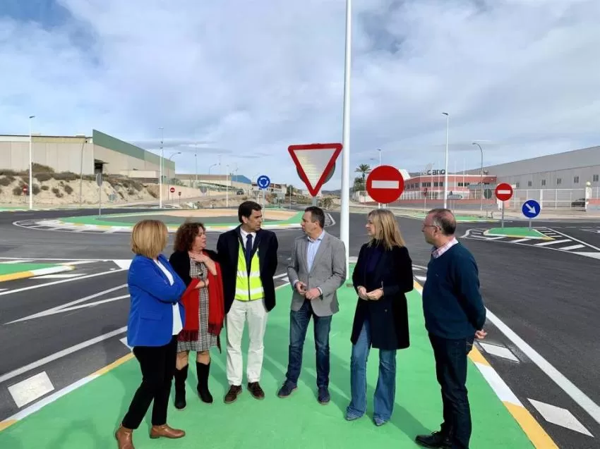 La Comunidad refuerza la seguridad vial del polígono industrial de Abanilla con una nueva rotonda