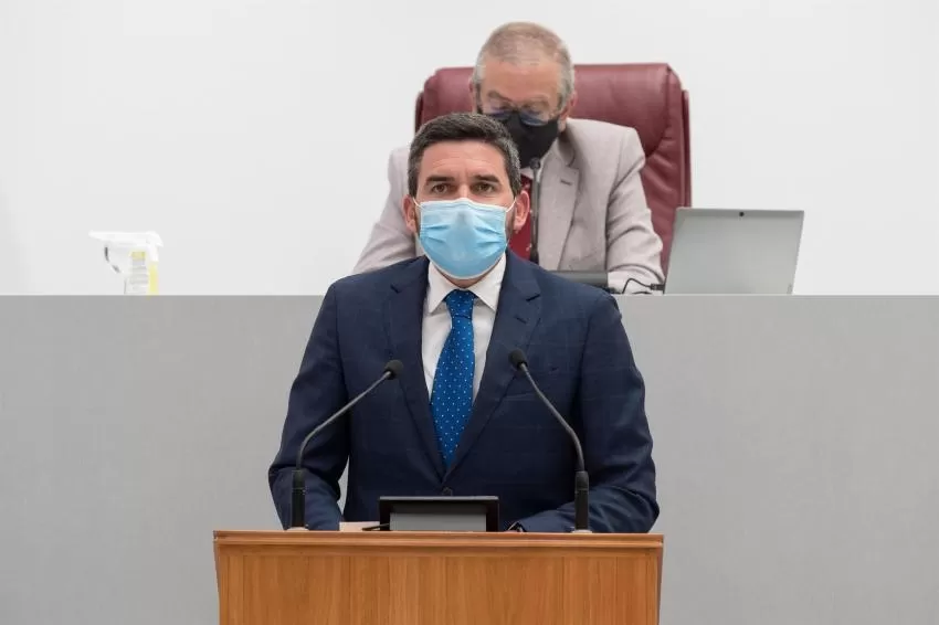 La Comunidad tilda de "falsos" los argumentos del Gobierno central para no declarar el Mar Menor 'zona catastrófica'