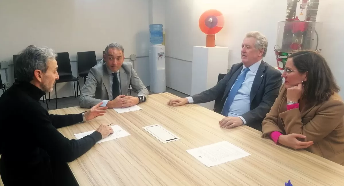 La Comunidad trabaja con la ONCE por una artesanía inclusiva y accesible