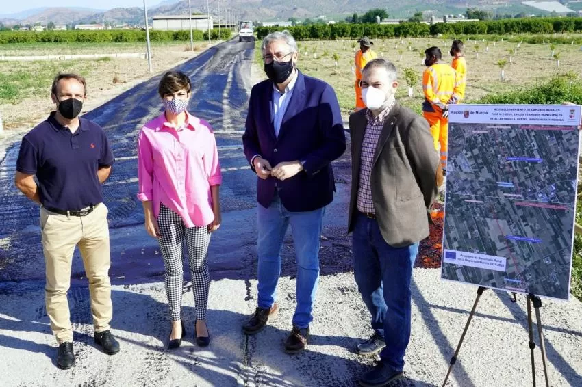 La Comunidad ultima los trabajos de acondicionamiento de dos caminos rurales en Santomera