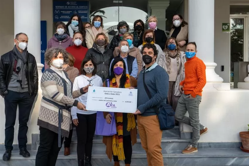 La comunidad universitaria de la UPCT destina 4.000 euros a AFA Levante recaudados 'Gota a gota'