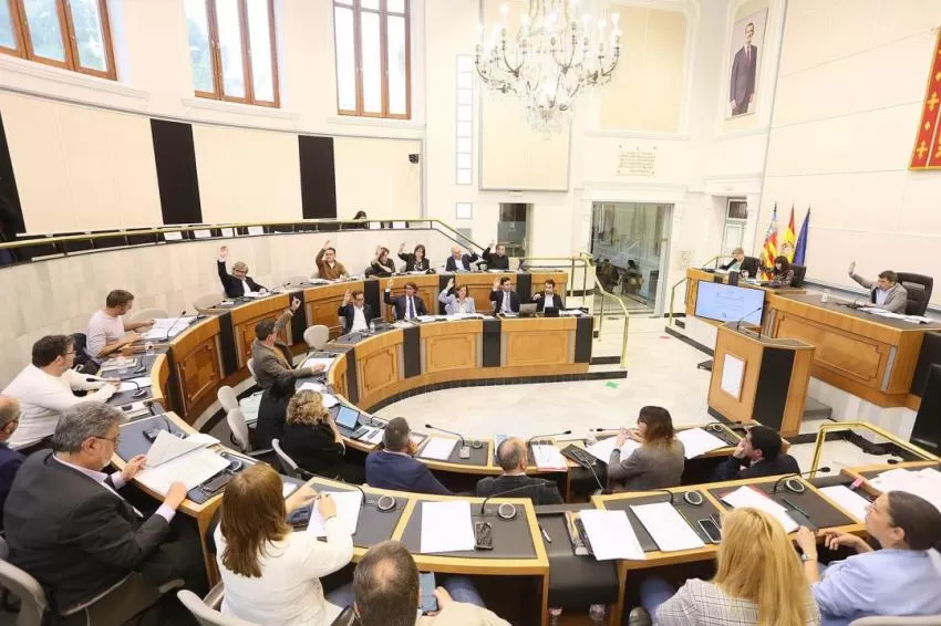 La Diputación de Alicante rechaza el "recorte" del Tajo-Segura y denuncia la "pasividad" de Puig