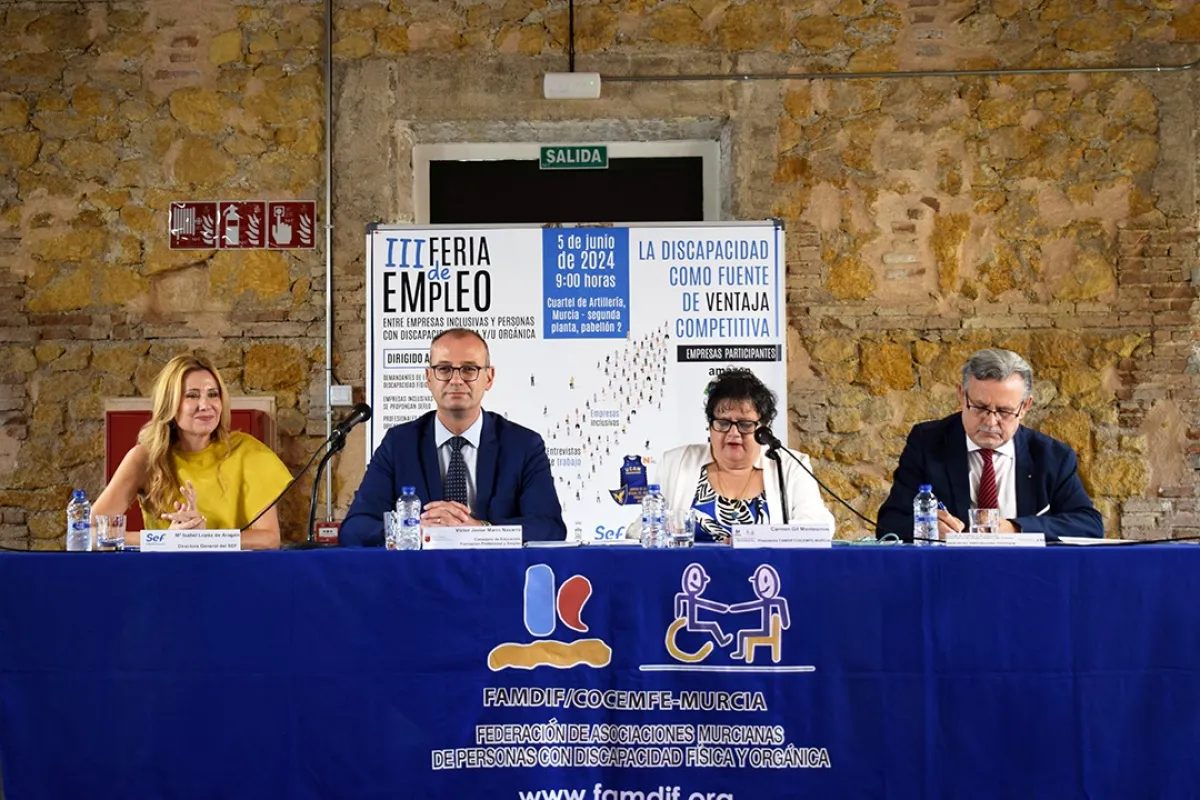 La Feria de Empleo de FAMDIF reúne a 200 personas en su tercera edición