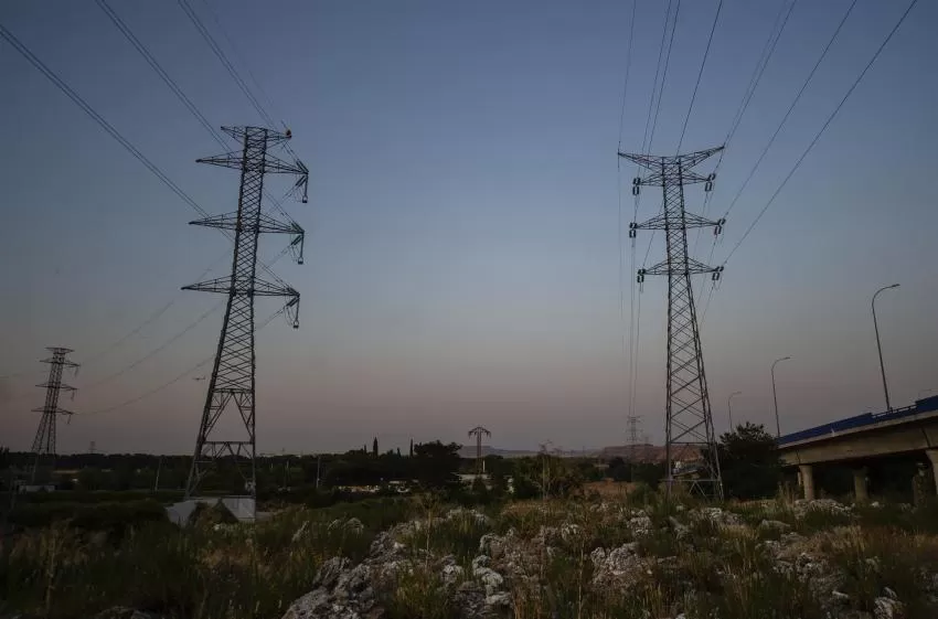 La luz se dispara este miércoles un 73,5%, hasta los 181,09 euros/MWh