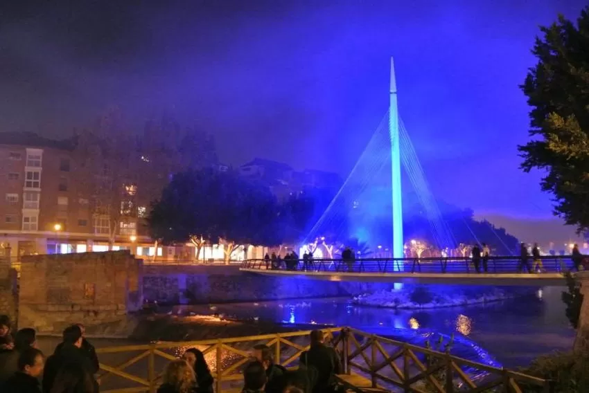 La Pasarela Manterola de Murcia se cierra a partir de hoy 2 semanas por las obras de reparación del pavimento