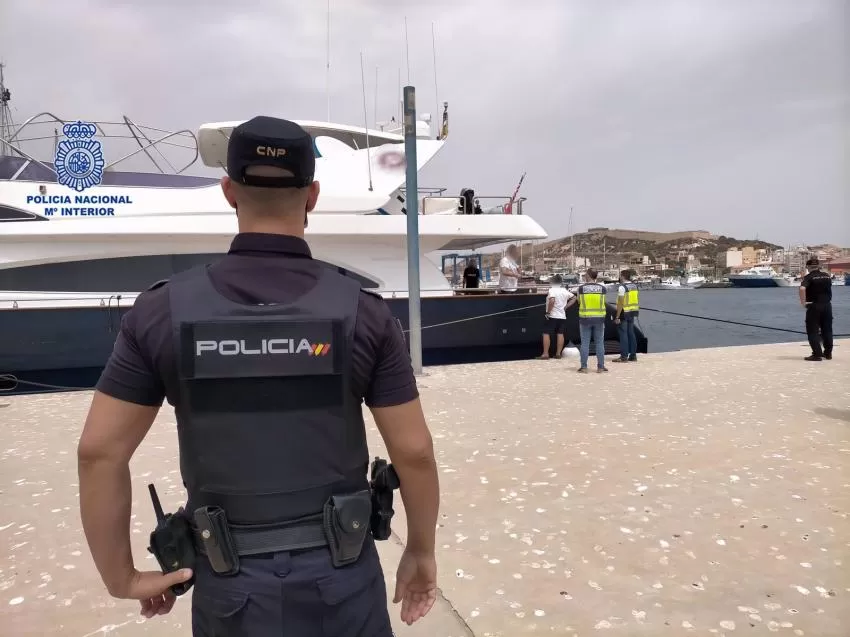 La Policía Nacional interviene en Cartagena un yate de lujo por blanqueo de capitales