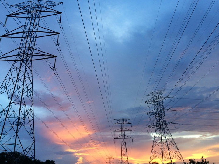 La red eléctrica de la Región recupera 182 megavatios de capacidad en dos de sus nudos para acoger nuevos proyectos industriales