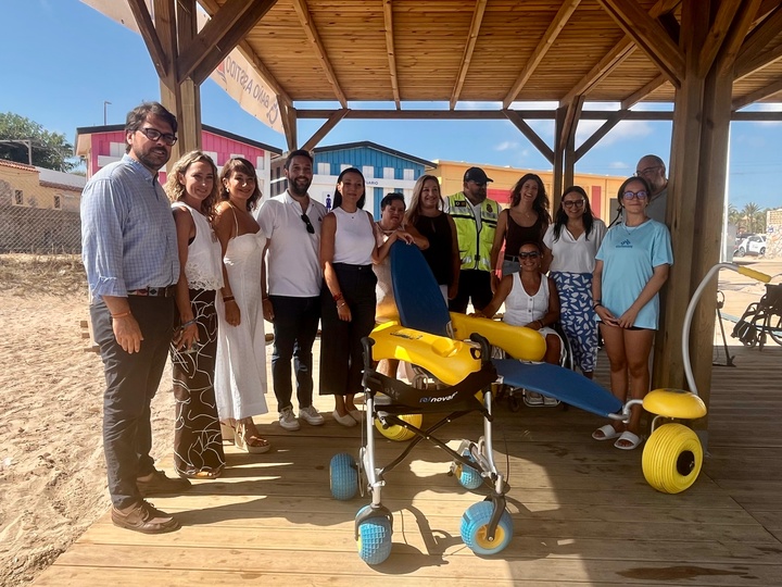 La Región amplía a 17 las playas con baño asistido y refuerza su apuesta por un turismo más accesible e inclusivo