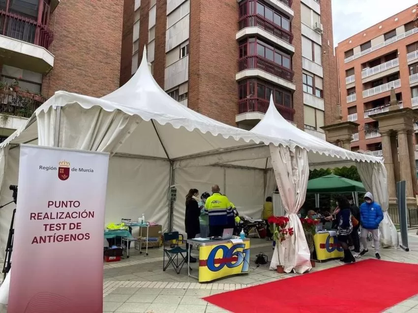 La Región marca un nuevo récord de contagios con 5.558 positivos en una jornada con dos fallecidos