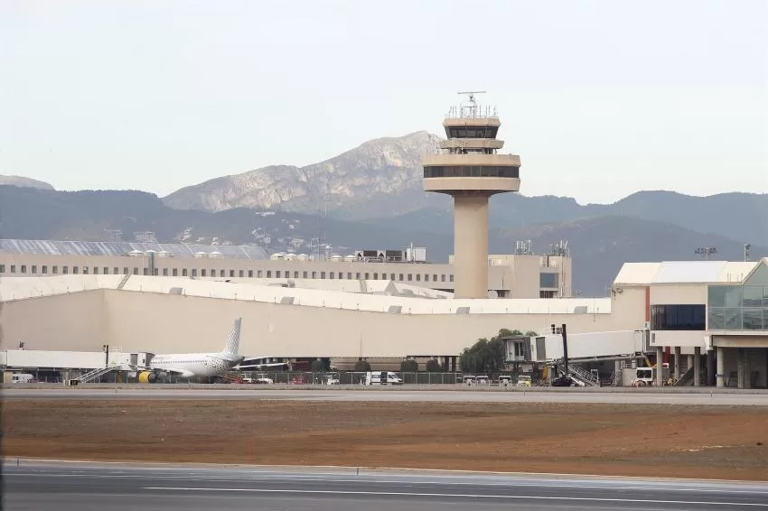 La tripulación del avión de Palma no se atrevió a cerrar las puertas pese a la recomendación del aeropuerto