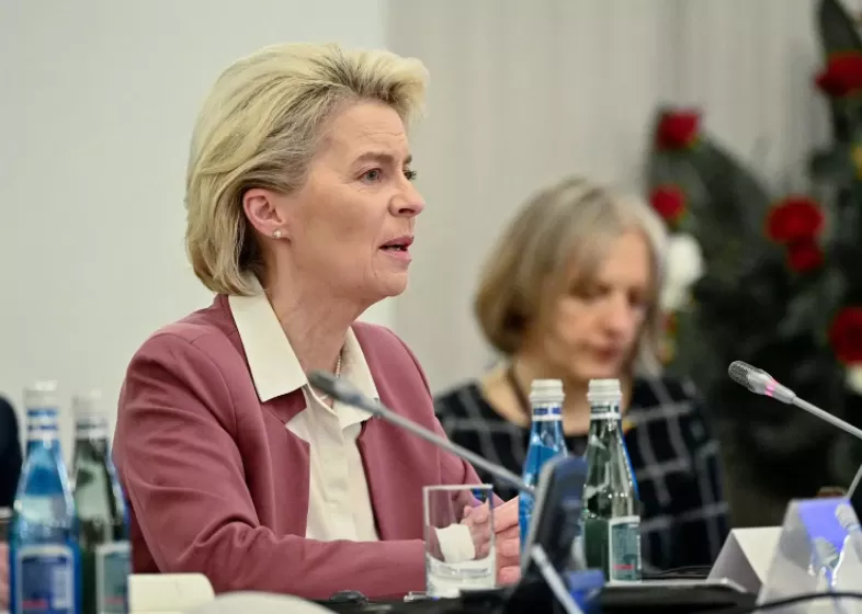 La UE prepara el veto a medios de comunicación estatales rusos y a "jets privados de oligarcas"