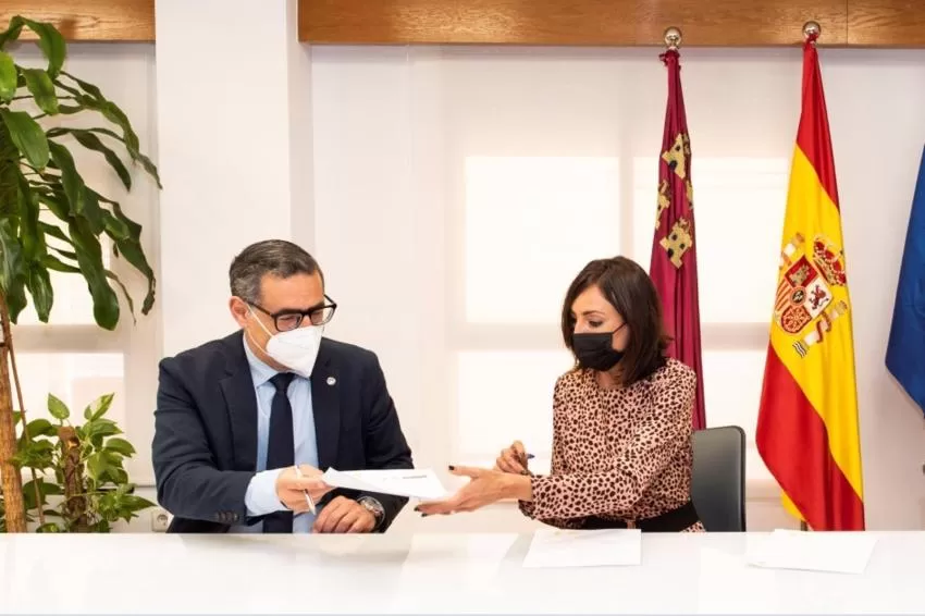 La UMU y el INFO firman un convenio de colaboración para el desarrollo de actividades de emprendimiento