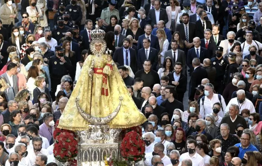 La Virgen de la Fuensanta vuelve a su santuario en Romería