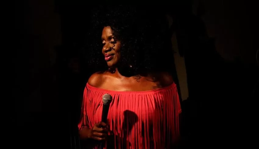 La vocalista estadounidense Sharon Clark protagoniza el concierto de Jazz San Javier en la plaza de España