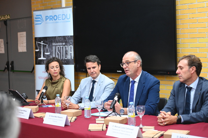 El programa 'Educando en justicia' se implementará en 214 centros educativos de la Región este curso escolar