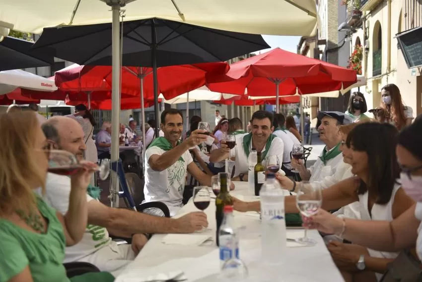 Las CCAA flexibilizan cada vez más restricciones avanzando hacia la normalidad previa a la pandemia