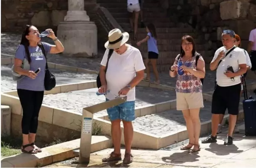 Las temperaturas repuntan en una "traca final" de calor hasta el domingo