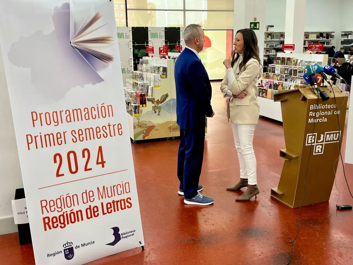 Literatura, cómic, cine, periodismo y artes plásticas en la Biblioteca regional