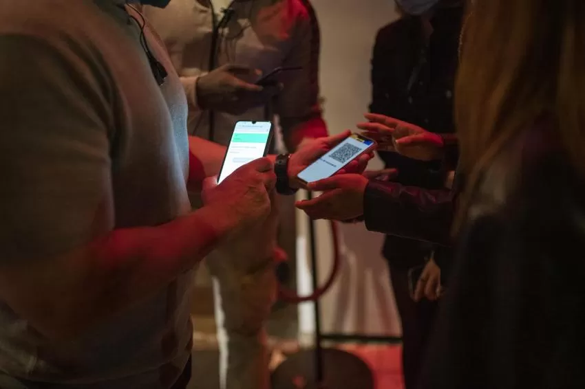 Locales de ocio y celebraciones pueden ya exigir el Certificado Covid para abrir sus interiores al 100%