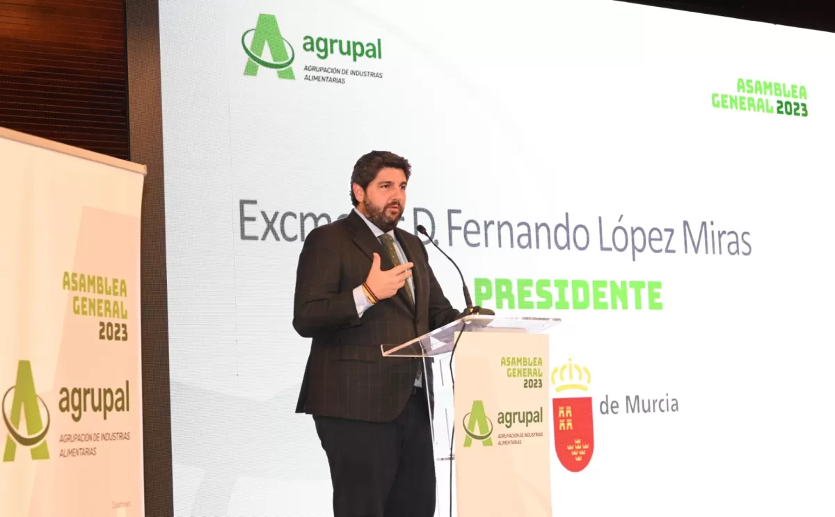 López Miras anuncia 24 millones en ayudas para modernizar la industria agroalimentaria
