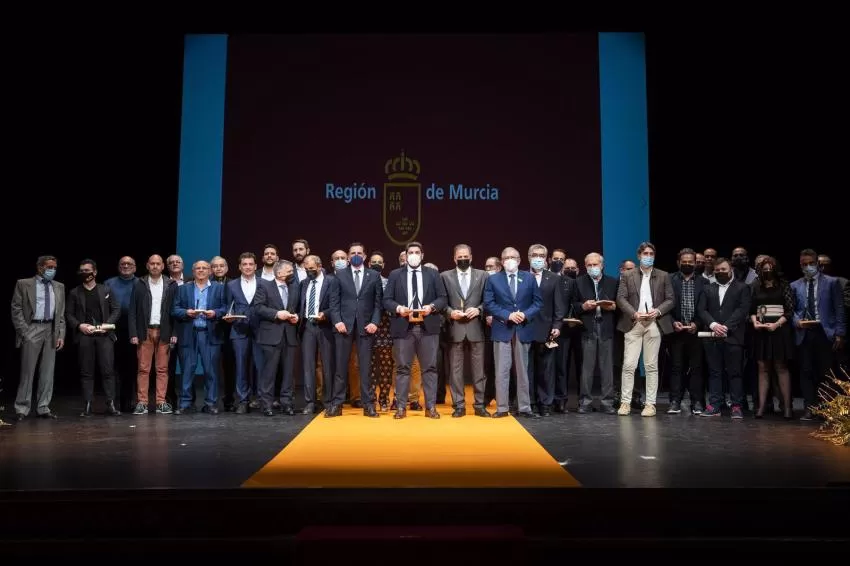 López Miras destaca "los 35 años que lleva Amusal dando oportunidades y haciendo más Región de Murcia"